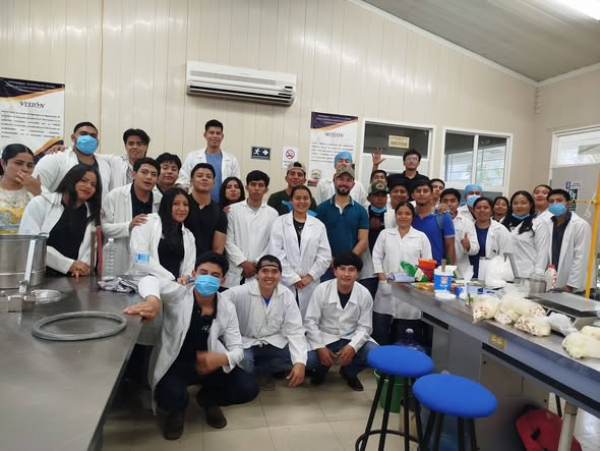 Se llevó a cabo en la unidad académica, el Curso - Taller Transformación de Productos Lácteos